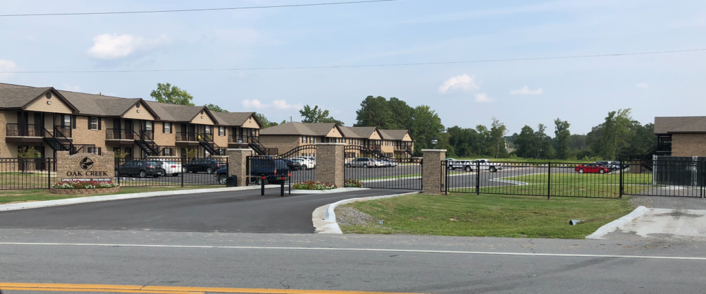 Oak-Creek Complex-1024x473-AboutR