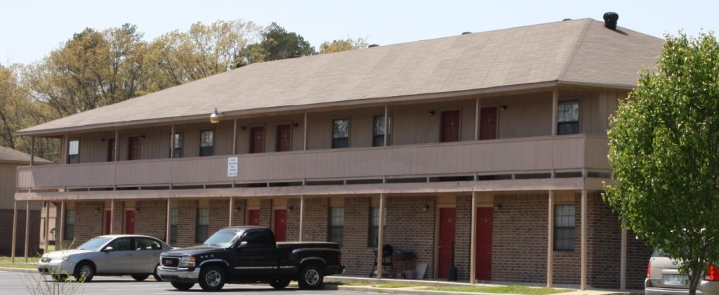 White-Hall-Apartments-1024x420-AboutR